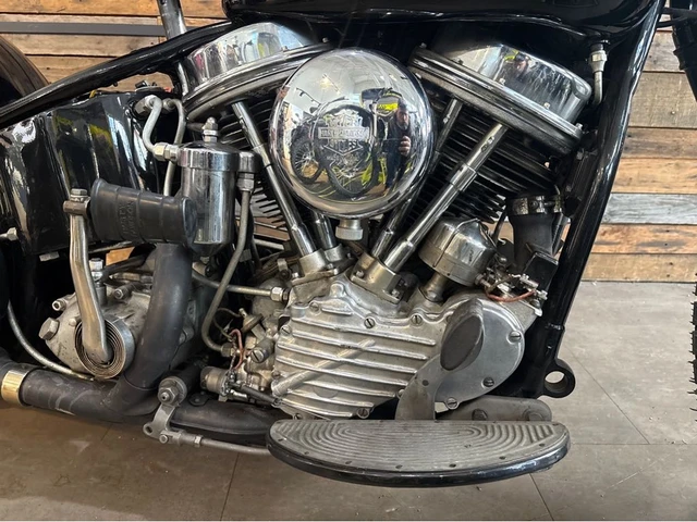 1949 Harley-Davidson, 1 473 km, dovoz Kanada — foto 3 z 5