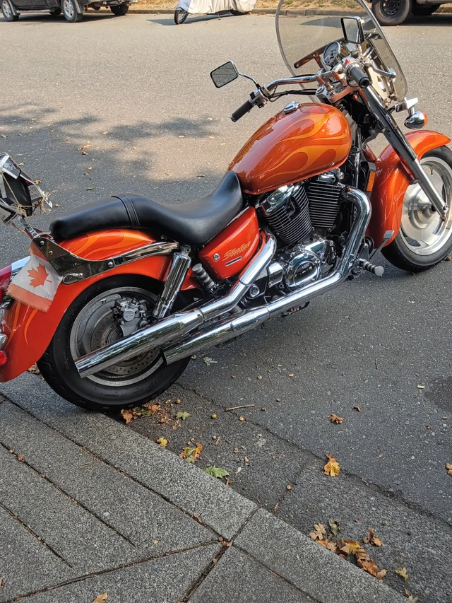 2002 Honda, 47 000 km, dovoz Kanada — foto 3 z 5