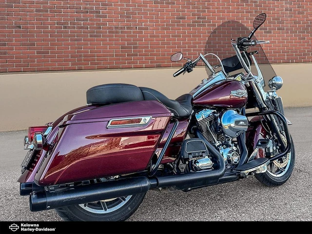 2014 Harley-Davidson, 47 707 km, dovoz Kanada — foto 4 z 5