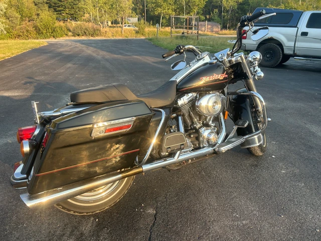 2002 Harley-Davidson, 63 000 km, dovoz Kanada — foto 2 z 5