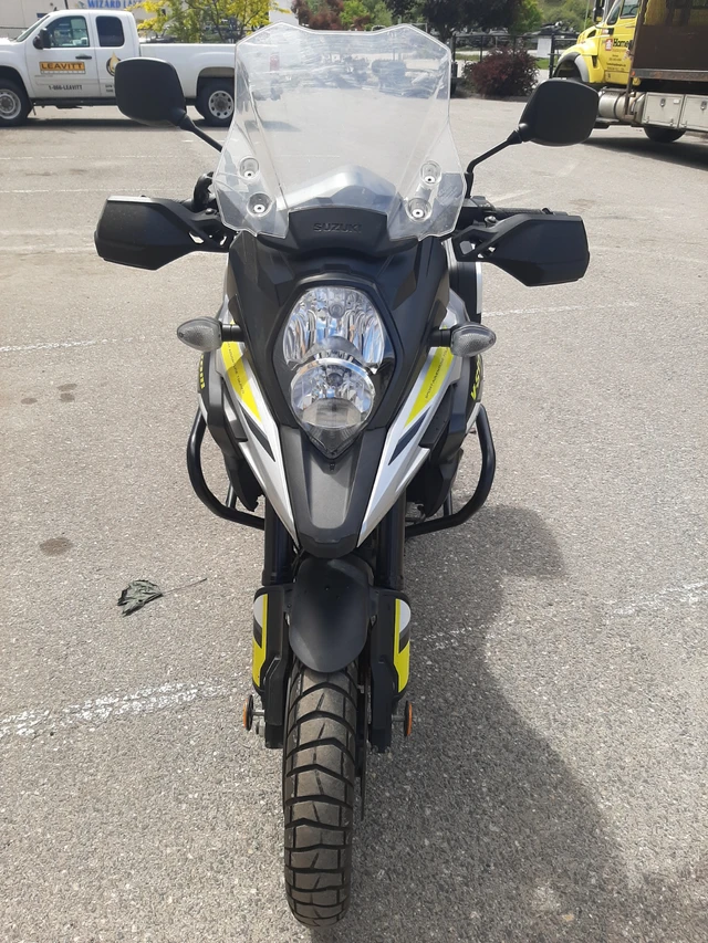 2018 Suzuki, 46 200 km, dovoz Kanada — foto 5 z 5