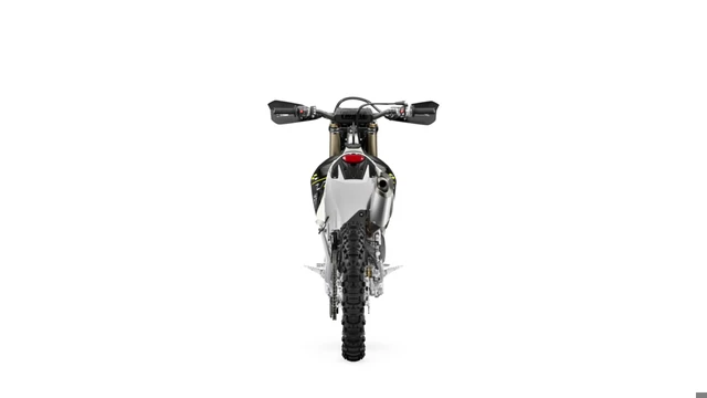 2026 Triumph, dovoz Kanada — foto 3 z 5