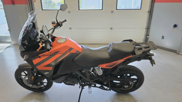 2020 KTM, 23 781 km, dovoz Kanada — foto 4 z 5