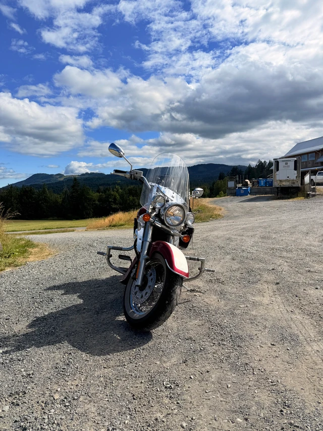 2008 Suzuki, 34 000 km, dovoz Kanada — foto 2 z 5