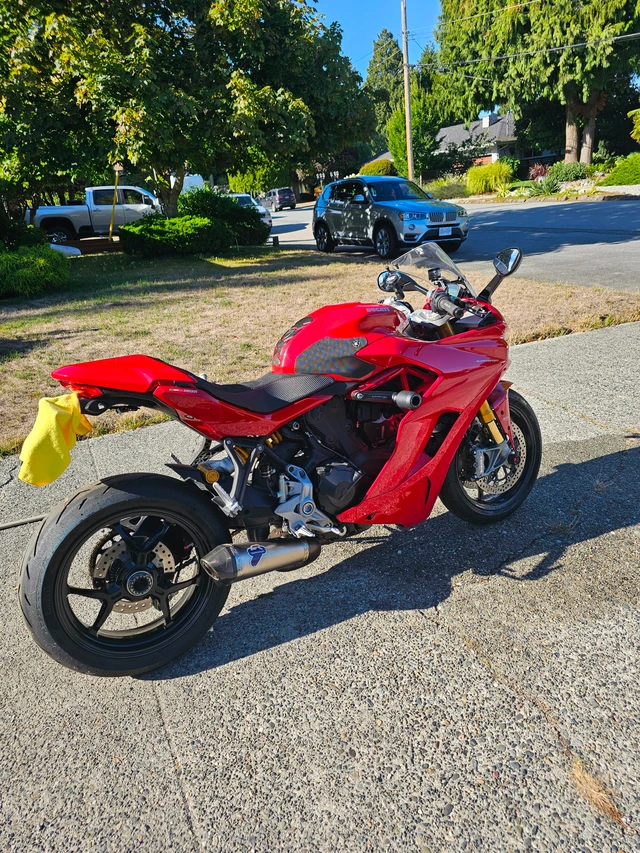 2018 Ducati, červená, 51 000 km, dovoz Kanada — foto 3 z 5
