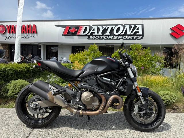 2015 Ducati, černá, 17 300 km, dovoz Kanada — foto 1 z 4 2015 Ducati, černá, 17 300 km, dovoz Kanada — foto 1 z 4