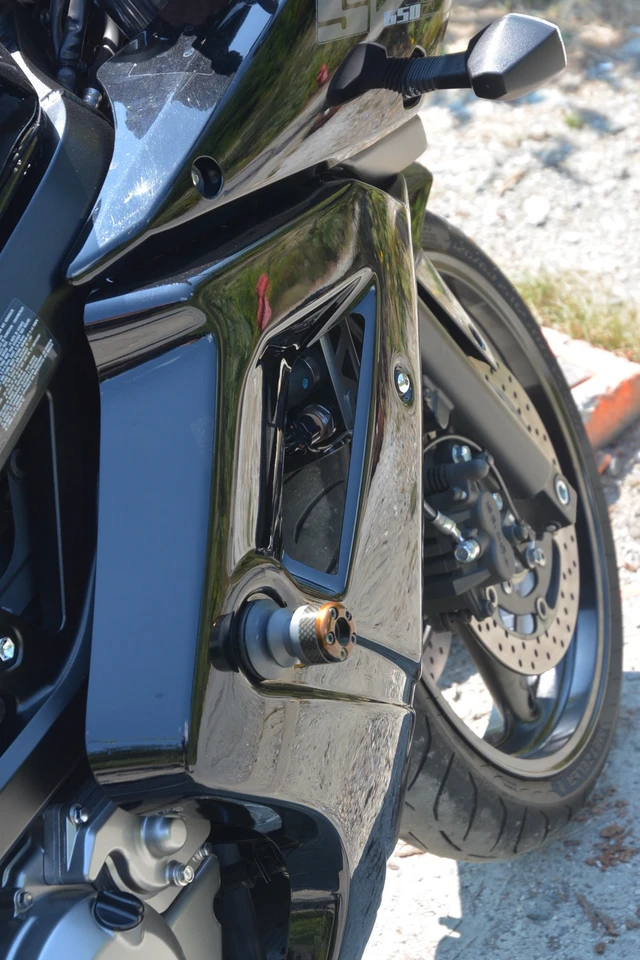2013 Suzuki, 17 000 km, dovoz Kanada — foto 5 z 5