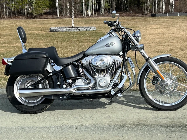 2004 Harley-Davidson, 27 000 km, dovoz Kanada — foto 3 z 5