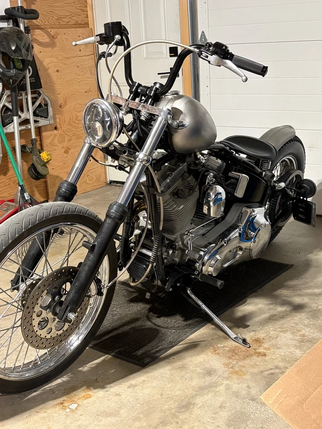 2002 Harley-Davidson, 50 000 km, dovoz Kanada — foto 3 z 5