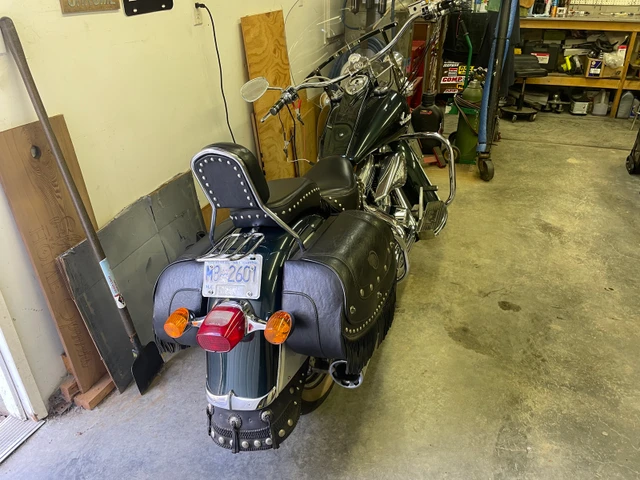 2001 Indian, 24 000 km, dovoz Kanada — foto 2 z 5