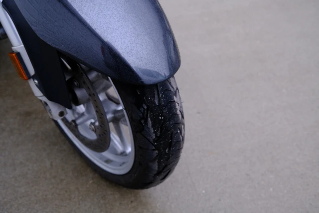 2005 BMW, 64 000 km, dovoz Kanada — foto 5 z 5