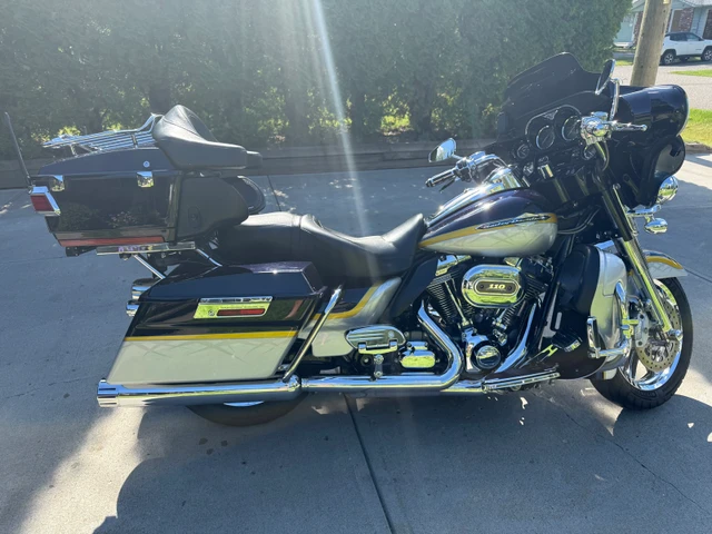 2012 Harley-Davidson, 90 070 km, dovoz Kanada — foto 2 z 4