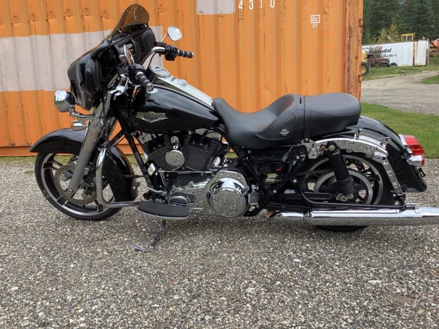 2015 Harley-Davidson, 29 000 km, dovoz Kanada — foto 4 z 5