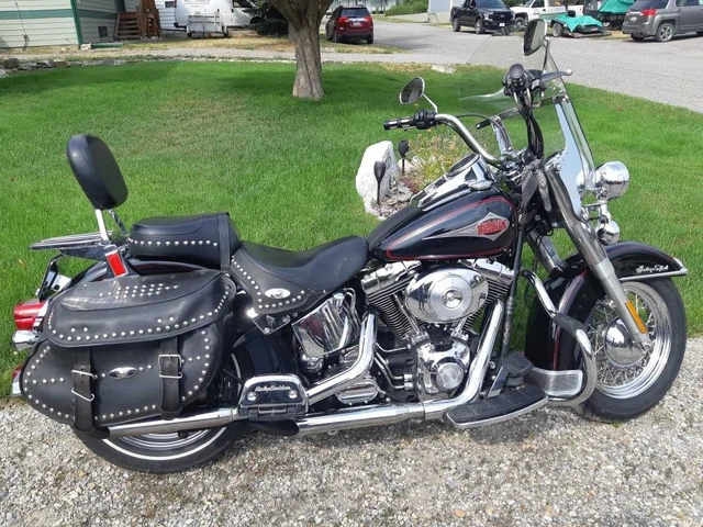 2000 Harley-Davidson, 130 000 km, dovoz Kanada — foto 2 z 4