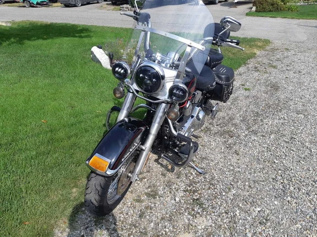 2000 Harley-Davidson, 130 000 km, dovoz Kanada — foto 4 z 4