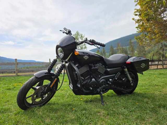 2016 Harley-Davidson, 8 038 km, dovoz Kanada — foto 2 z 5
