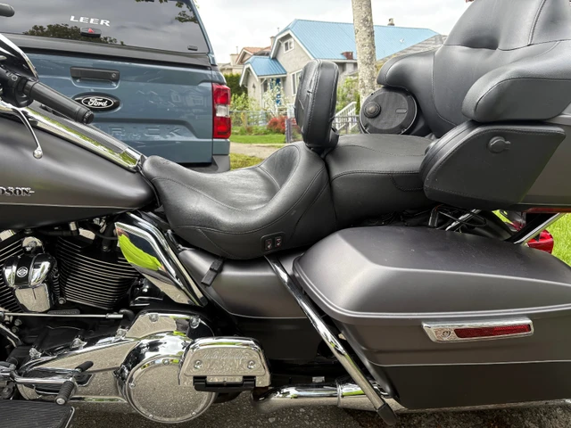 2017 Harley-Davidson, 16 000 km, dovoz Kanada — foto 5 z 5