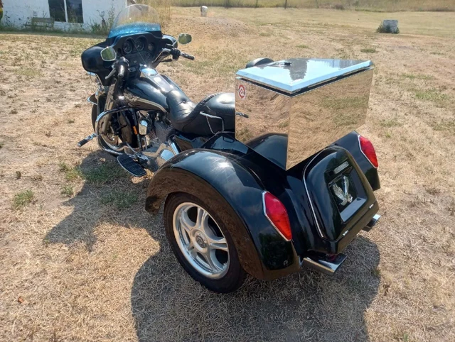 2003 Harley-Davidson, 43 633 km, dovoz Kanada — foto 4 z 4