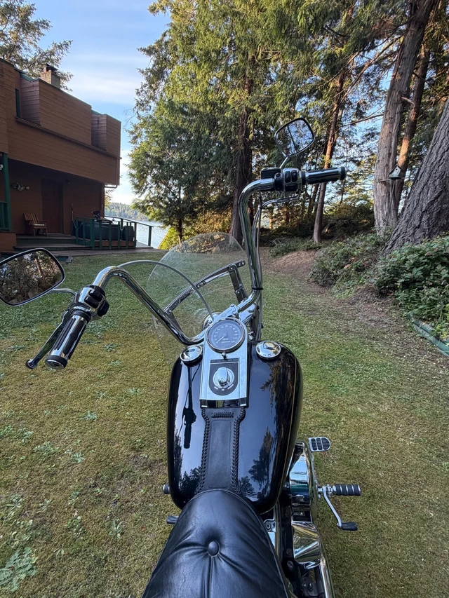 1997 Harley-Davidson, 23 071 km, dovoz Kanada — foto 4 z 5