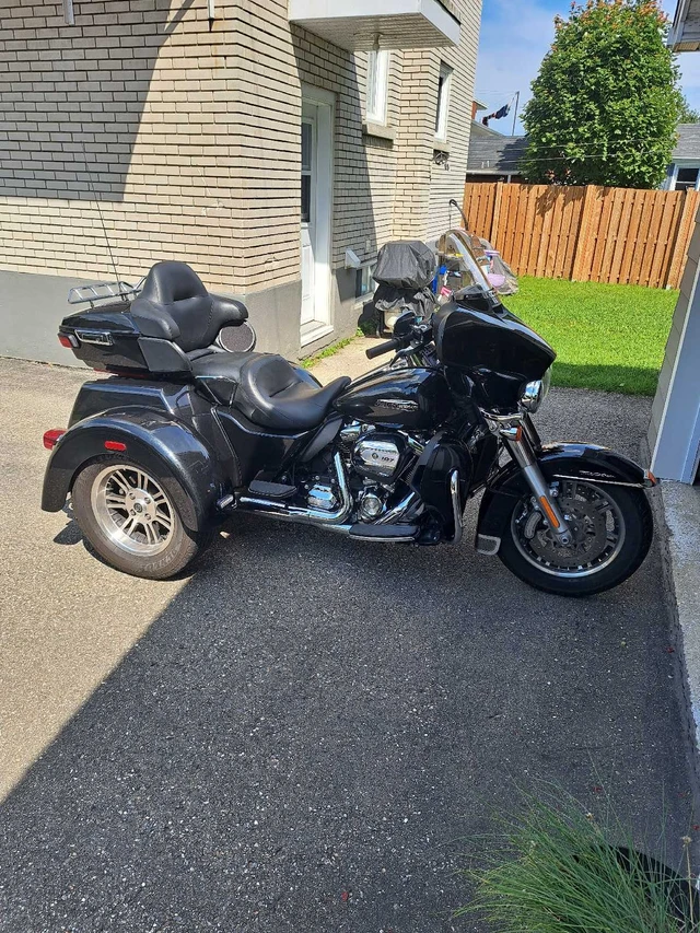 2018 Harley-Davidson, 9 515 km, dovoz Kanada — foto 3 z 5