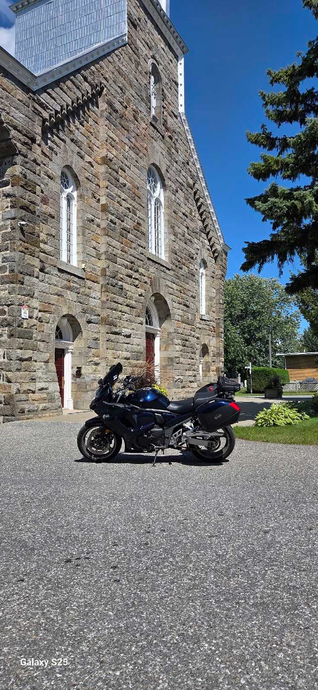 2014 Suzuki, 69 000 km, dovoz Kanada — foto 4 z 4