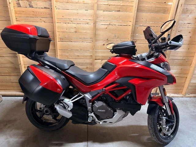 2017 Ducati, 50 168 km, dovoz Kanada — foto 4 z 5
