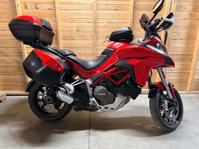 2017 Ducati, 50 168 km, dovoz Kanada — foto 5 z 5