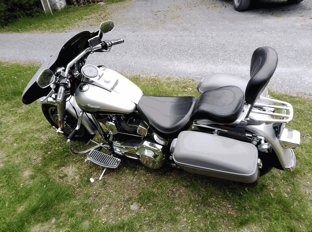 2003 Harley-Davidson, 80 000 km, dovoz Kanada — foto 2 z 5