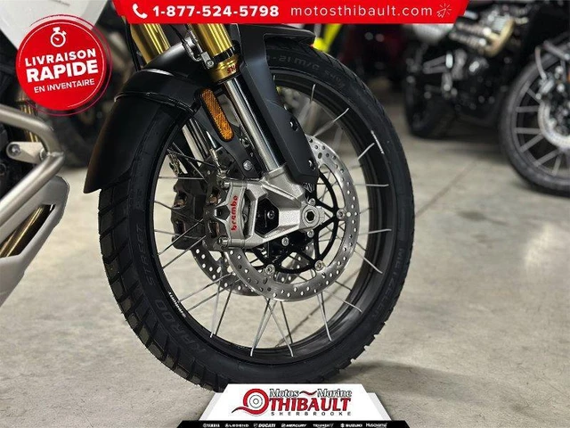 2025 Triumph, dovoz Kanada — foto 4 z 5