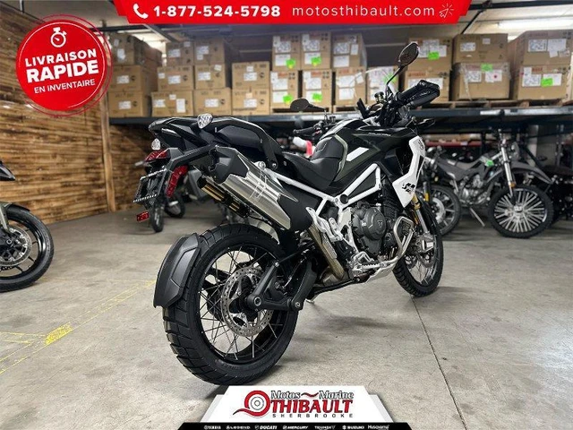 2025 Triumph, dovoz Kanada — foto 5 z 5