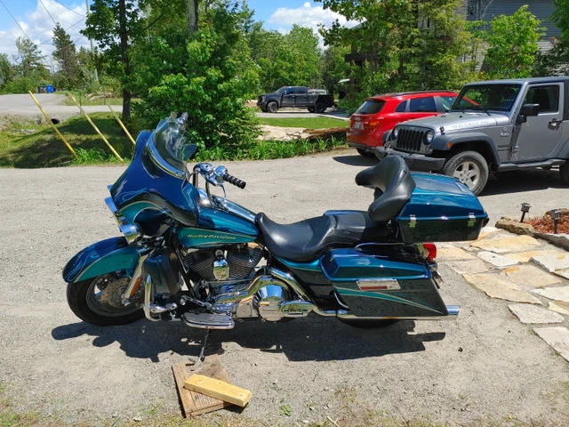 2005 Harley-Davidson, 167 000 km, dovoz Kanada — foto 2 z 5