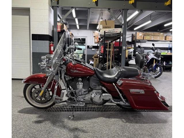 2006 Harley-Davidson, 70 000 km, dovoz Kanada — foto 3 z 5