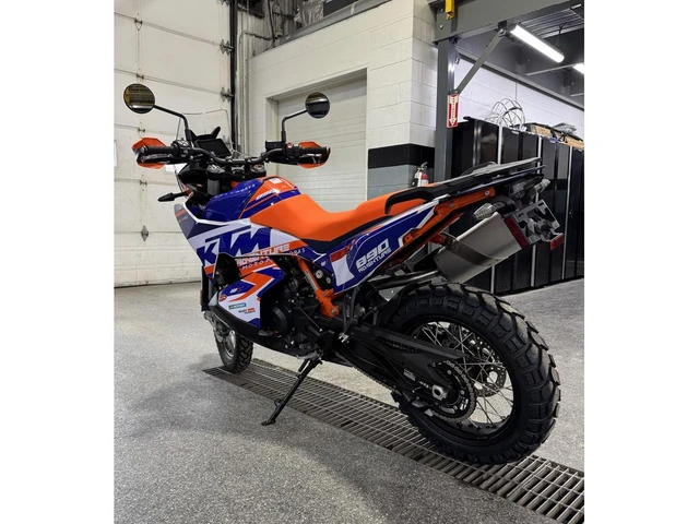 2025 KTM, dovoz Kanada — foto 4 z 5