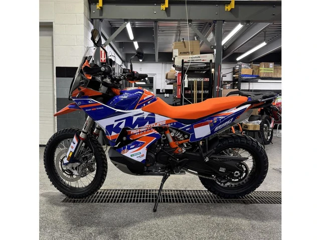 2025 KTM, dovoz Kanada — foto 5 z 5