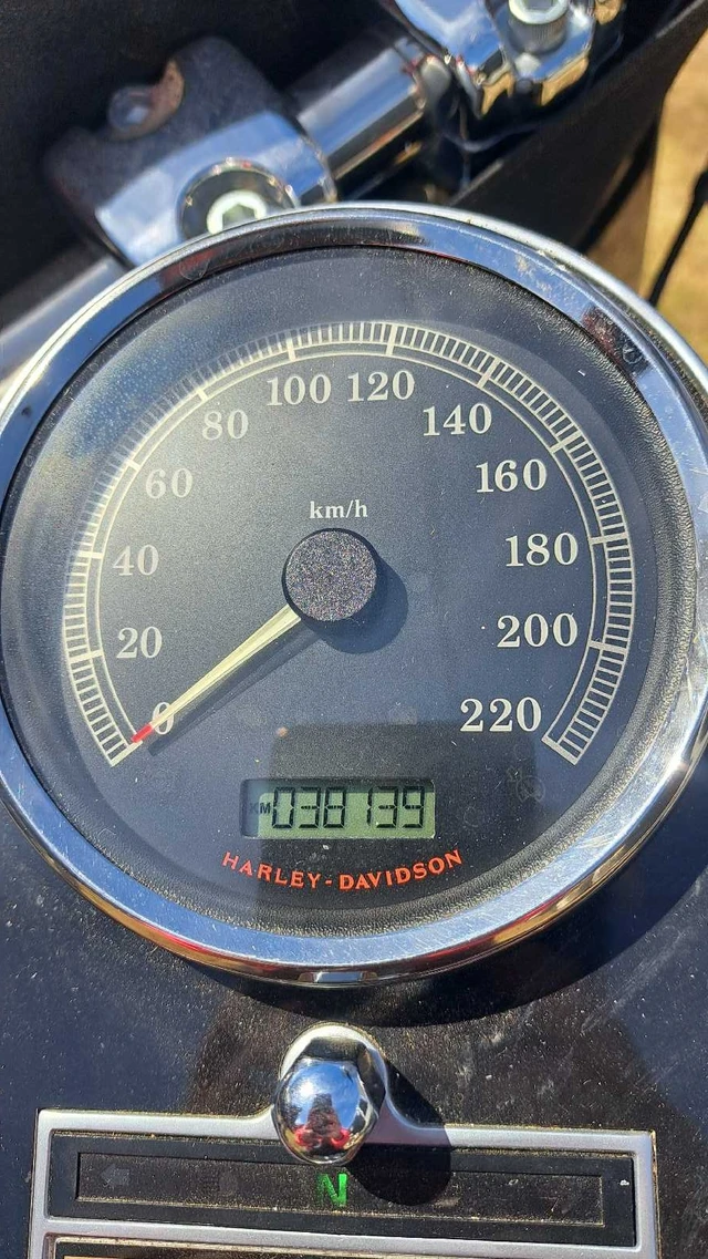 2013 Harley-Davidson, 38 000 km, dovoz Kanada — foto 4 z 5