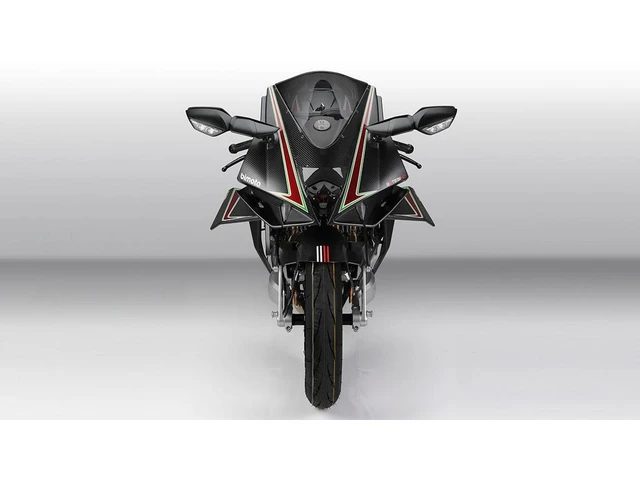 2025, dovoz Kanada — foto 2 z 4