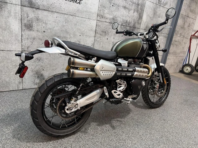 2023 Triumph, 8 620 km, dovoz Kanada — foto 4 z 5