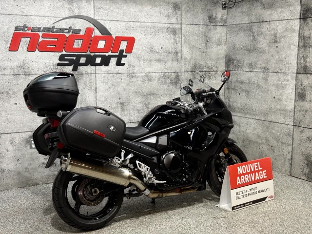 2011 Suzuki, 22 266 km, dovoz Kanada — foto 3 z 3