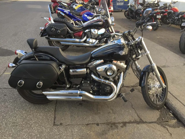 2015 Harley-Davidson, 9 000 km, dovoz Kanada — foto 3 z 3