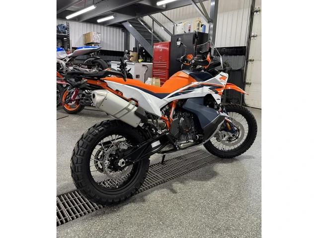 2026 KTM, dovoz Kanada — foto 2 z 5