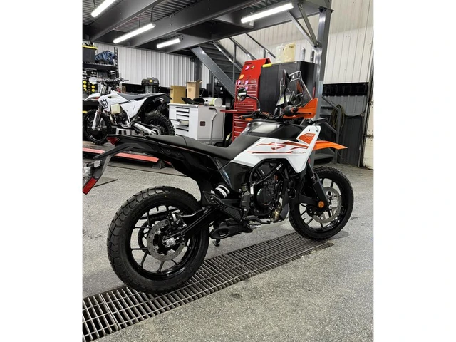 2026 KTM, dovoz Kanada — foto 2 z 5