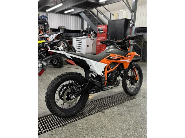 2026 KTM, dovoz Kanada — foto 2 z 5