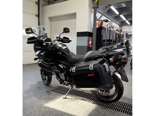 2016 Suzuki, 46 500 km, dovoz Kanada — foto 5 z 5