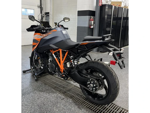 2024 KTM, dovoz Kanada — foto 4 z 5