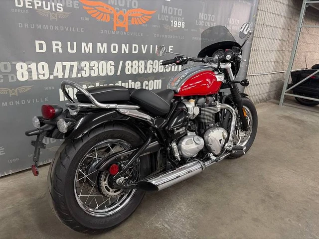 2023 Triumph, 8 440 km, dovoz Kanada — foto 4 z 5