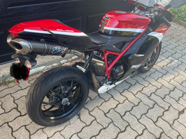 2012 Ducati, 20 000 km, dovoz Kanada — foto 4 z 5