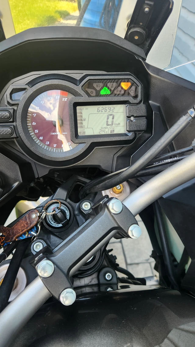 2012 Kawasaki, 62 000 km, dovoz Kanada — foto 3 z 5