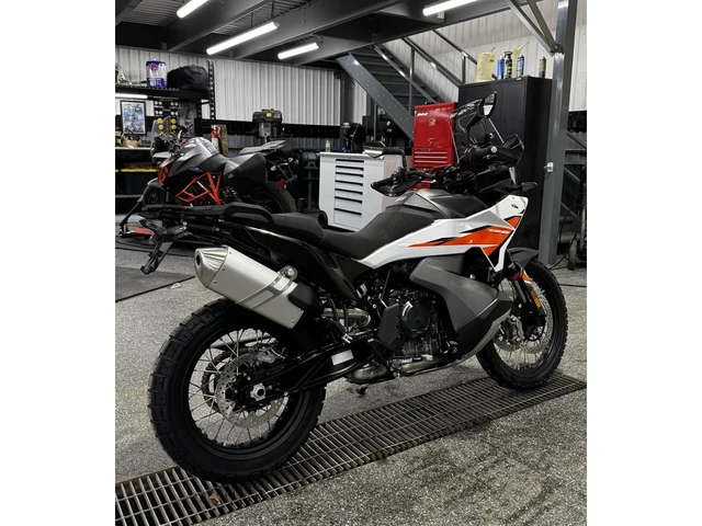 2026 KTM, dovoz Kanada — foto 2 z 5