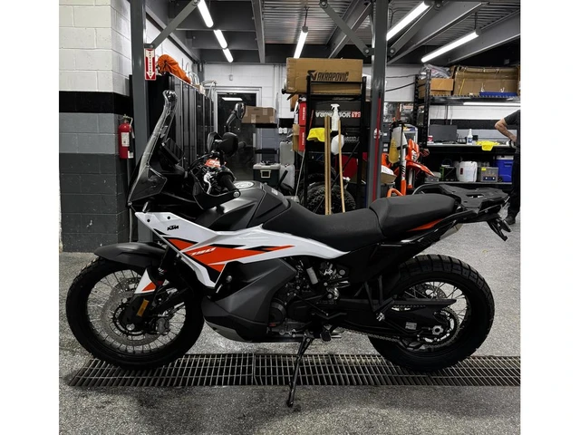 2026 KTM, dovoz Kanada — foto 5 z 5