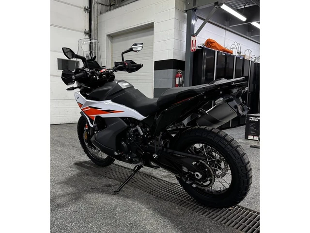 2026 KTM, dovoz Kanada — foto 4 z 5